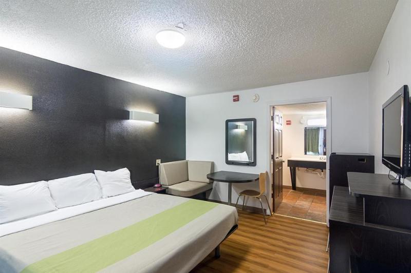 Studio Inn Extended Stay Oklahoma City Airport By Oyo Екстер'єр фото