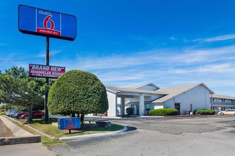 Studio Inn Extended Stay Oklahoma City Airport By Oyo Екстер'єр фото